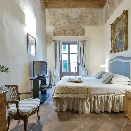 Apartment Tintoretto Frescoed Loft In The Oltrarno