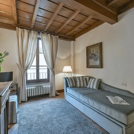 Tintoretto Frescoed Loft In The Oltrarno Apartment Florence